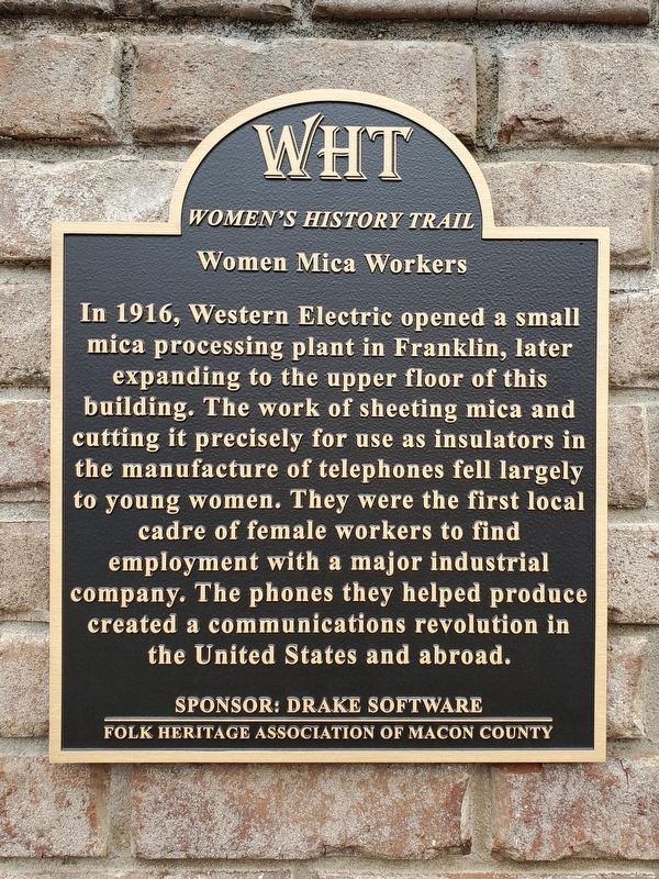 Women Mica Workers Marker image. Click for full size.
