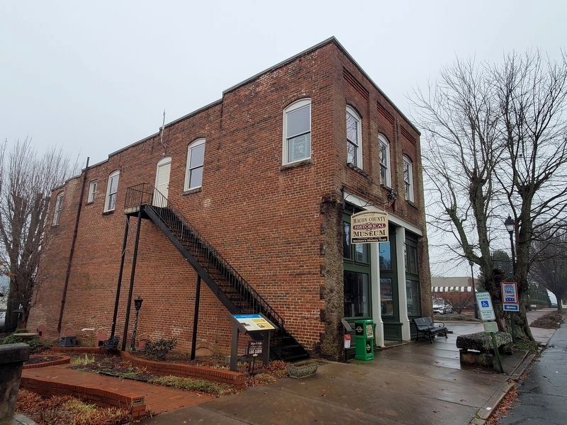 Macon County Historical Museum in the Pendergrass Building image. Click for full size.