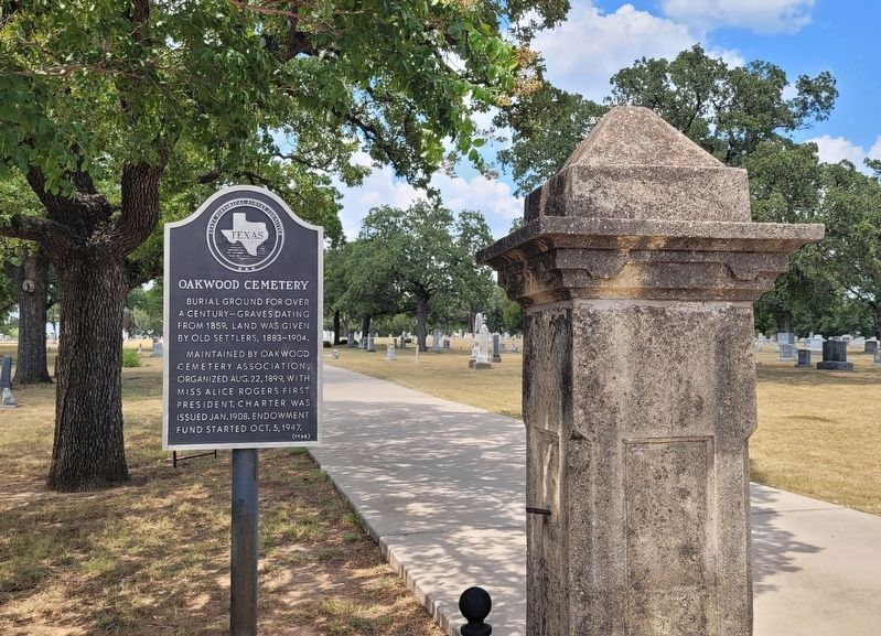Oakwood Cemetery Marker. Click for full size. Oakwood Cemetery Marker image. Click for full size.