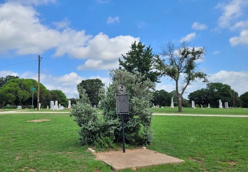 The view of the Granbury Cemetery and Marker image. Click for full size.