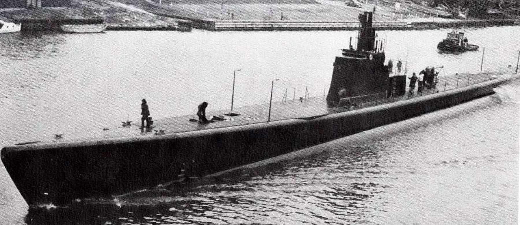 U.S.S. Peto (SS 265) image. Click for full size.