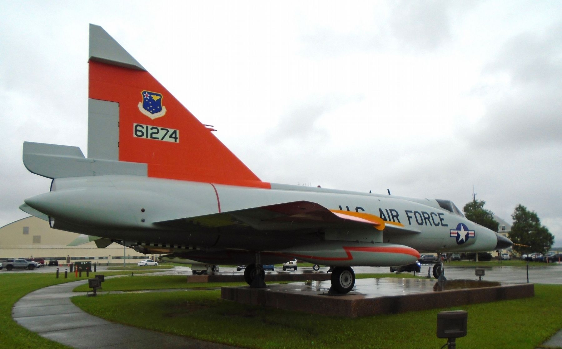 Convair F-102 Delta Dagger image. Click for full size.