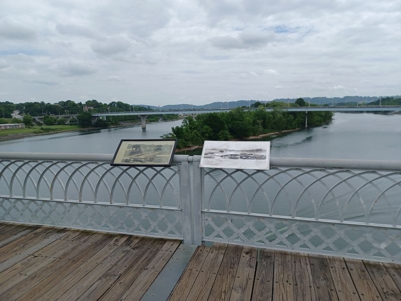 Tennessee River Traffic Marker image. Click for full size.