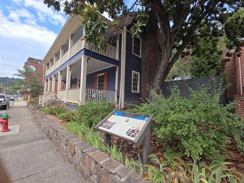 Marshall Marker with the Col. Lawrence M. Allen House in the background.. Click for full size. Marshall Marker with the Col. Lawrence M. Allen House in the background. image. Click for full size.