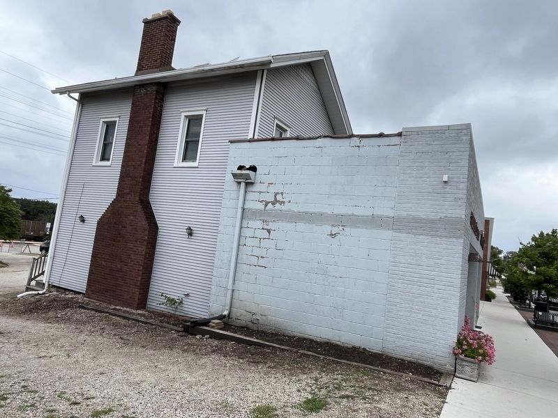The original house on the back of the building. Click for full size. The original house on the back of the building image. Click for full size.