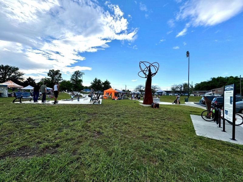 Marker at east entrance to skatepark image. Click for full size.