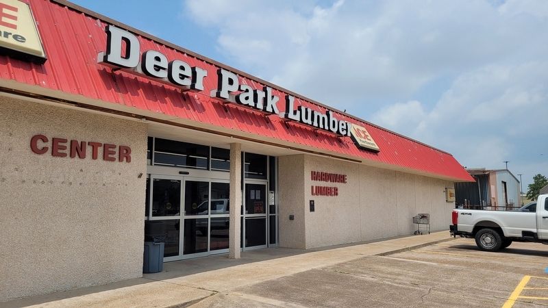The Deer Park Lumber and Marker image. Click for full size.