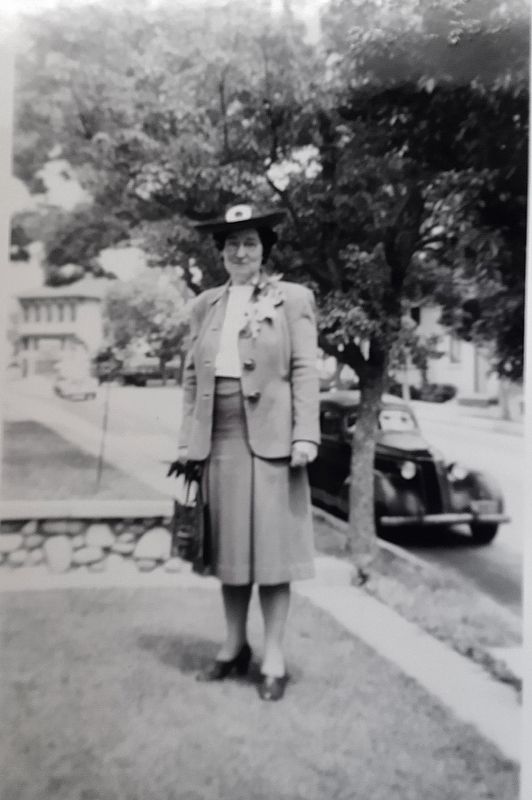 Hazel Smith image. Click for full size.