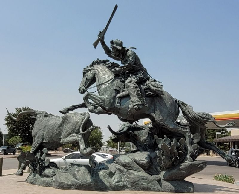 The side view of the Trail Boss statue image. Click for full size.