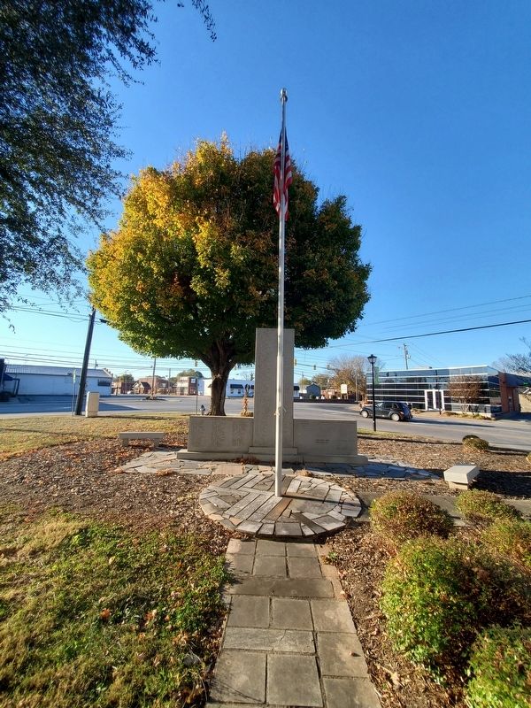 Wide view Yadkin County War Memorial looking from walkway towards list of names image. Click for full size.