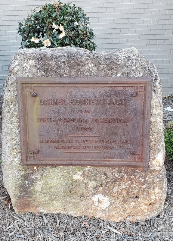 Daniel Boone's Trail Marker. Click for full size. Daniel Boone's Trail Marker image. Click for full size.