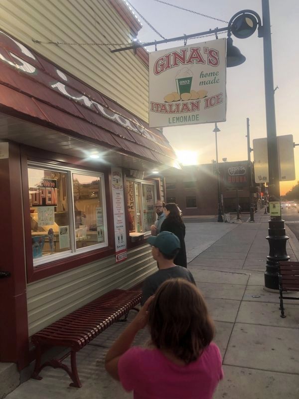 Ginas Italian Ice during its final year. Click for full size. Ginas Italian Ice during its final year image. Click for full size.