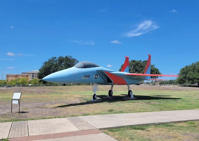 The side view of the F-15 "Eagle" and Marker. Click for full size. The side view of the F-15 "Eagle" and Marker image. Click for full size.