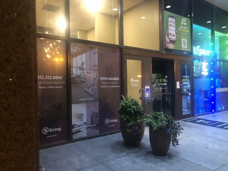 820 South Michigan entrance image. Click for full size.