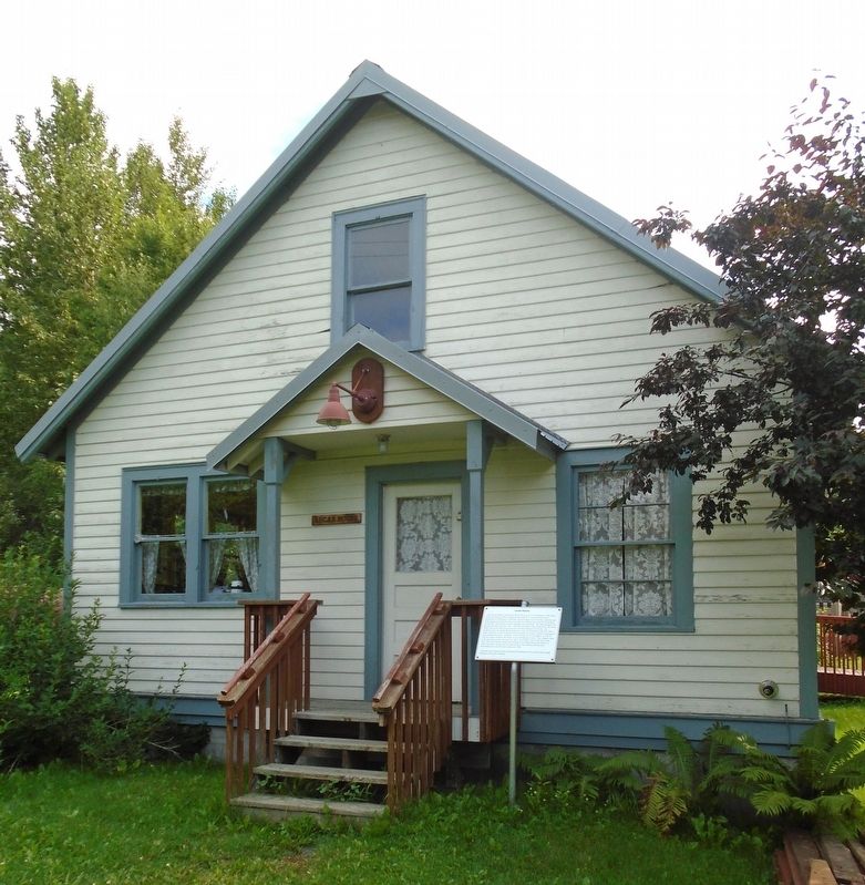Lucas House and Marker. Click for full size. Lucas House and Marker image. Click for full size.