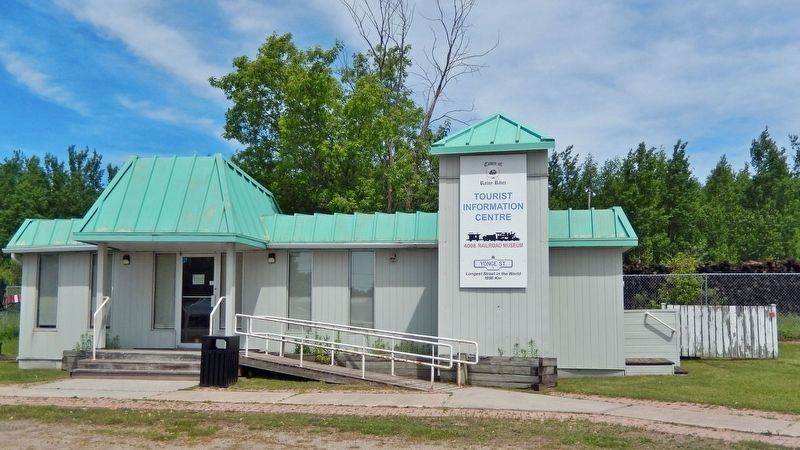 Rainy River Tourist Information Center image. Click for full size.