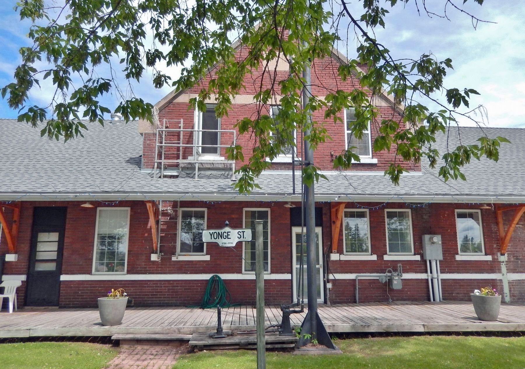 Rainy River Municipal Office (<i>on the east side of the Tourist Information Center</i>) image. Click for full size.