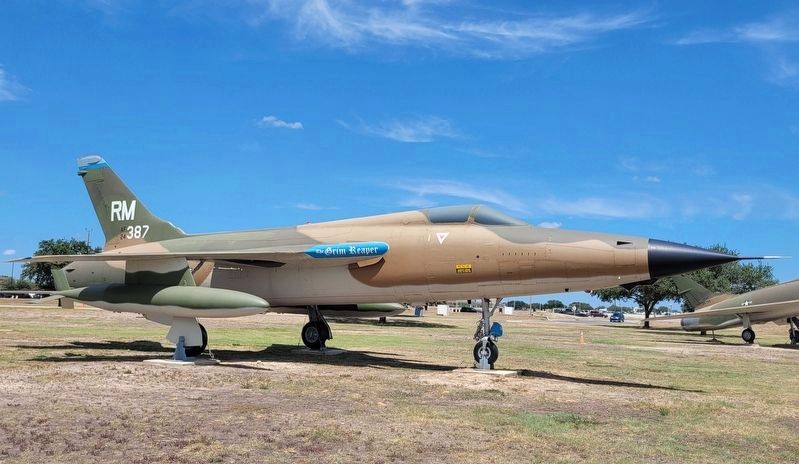 Republic JF-105B Thunderchief". Click for full size. Republic JF-105B Thunderchief" image. Click for full size.