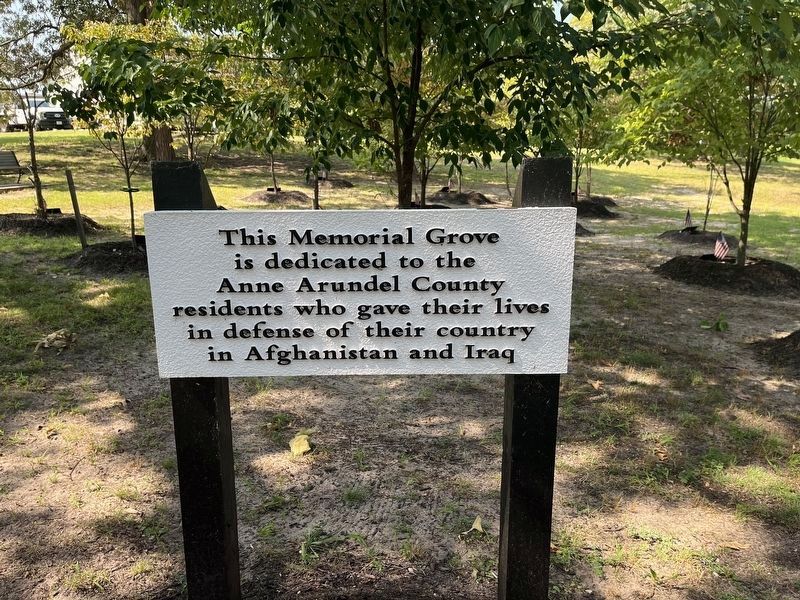 Fort Smallwood Park Memorial Grove Marker. Click for full size. Fort Smallwood Park Memorial Grove Marker image. Click for full size.