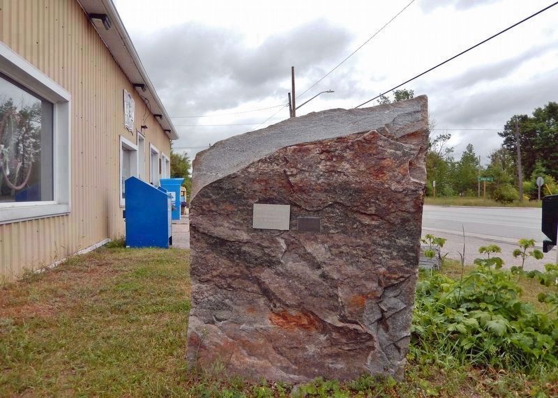 Webbwood Marker (<i>looking southeast from behind</i>) image. Click for full size.