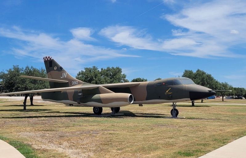 B-66 "Destroyer" image. Click for full size.