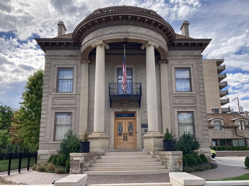 Zang Mansion image. Click for full size.
