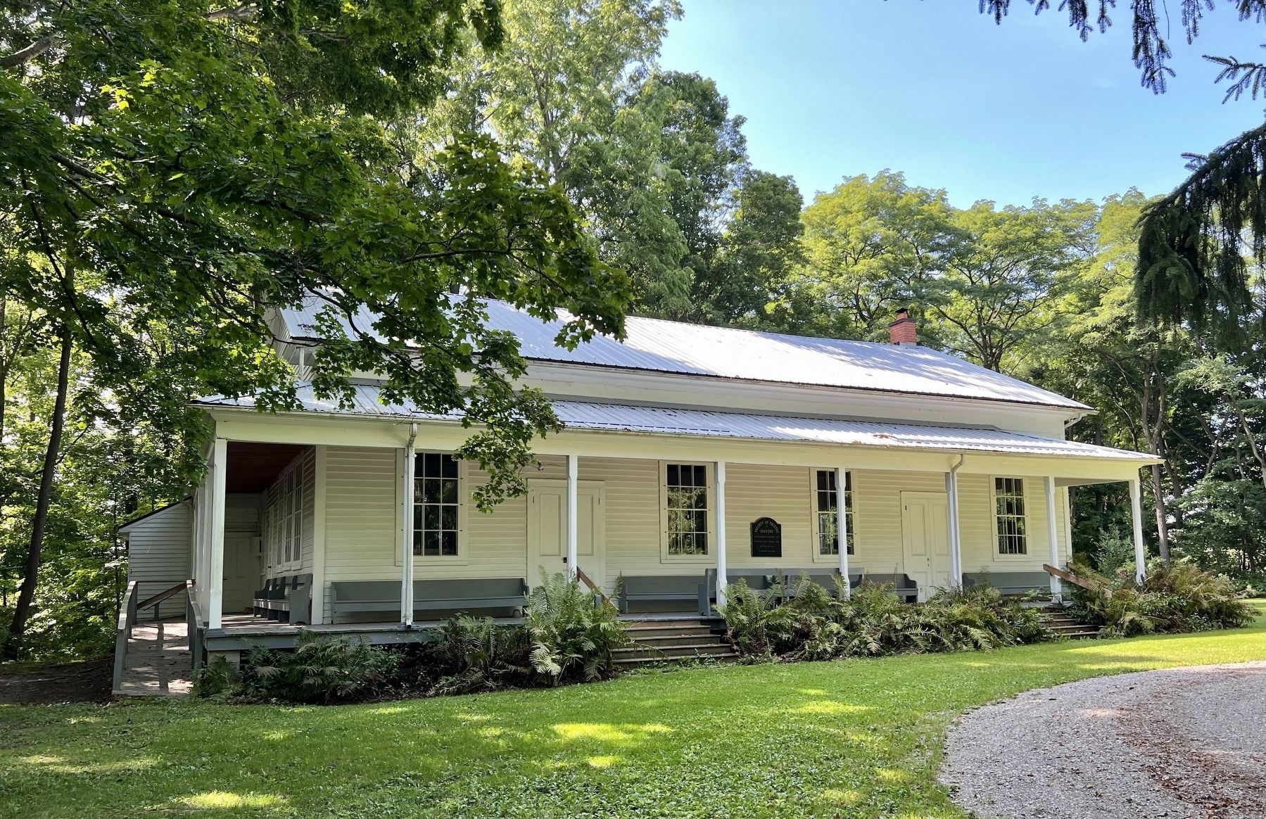 The Sparta Society of Friends (Quaker) meeting house, built 1865 image. Click for full size.