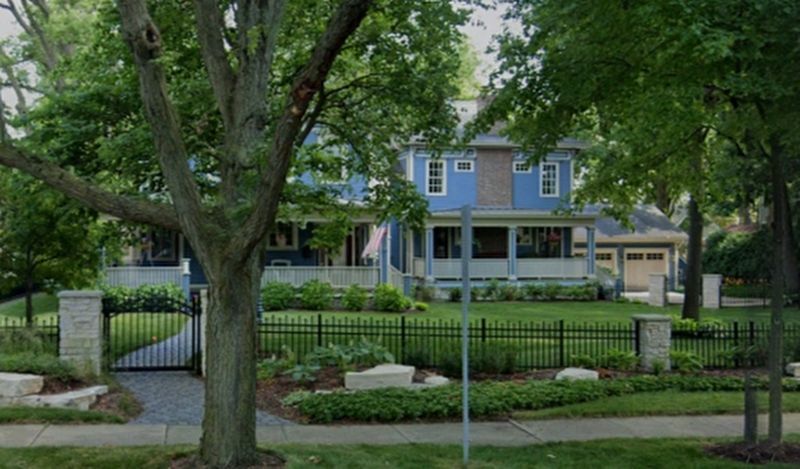 The Walter Givler and E.J.T. Moyer House at 400 East Chicago Avenue. Click for full size. The Walter Givler and E.J.T. Moyer House at 400 East Chicago Avenue image. Click for full size.