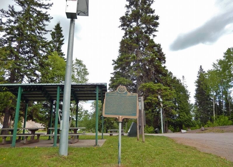 La route de canoë Népigon (<i>marker north side</i>). Click for full size. La route de canoë Népigon (<i>marker north side</i>) image. Click for full size.