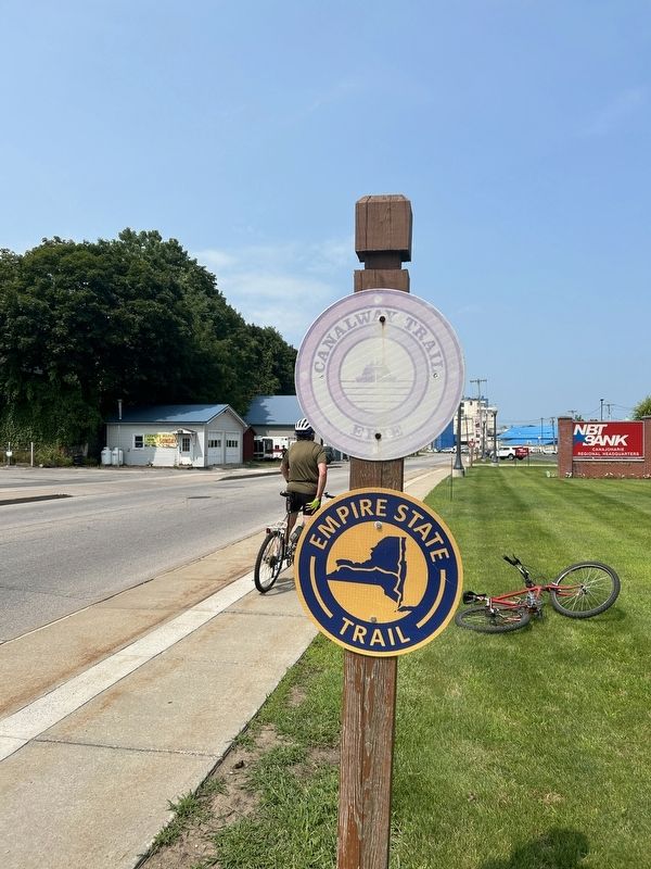 The Canalway Trail: Unlock the Adventure/ The Junction Lock Marker image. Click for full size.
