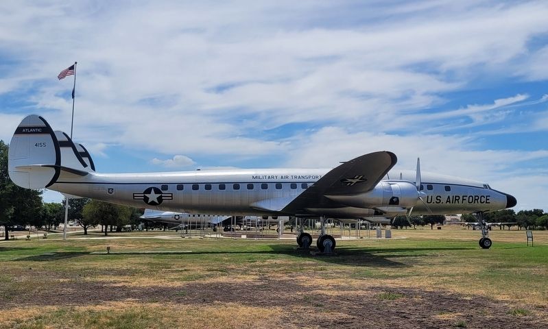The side view of the C-121S "Constellation" image. Click for full size.