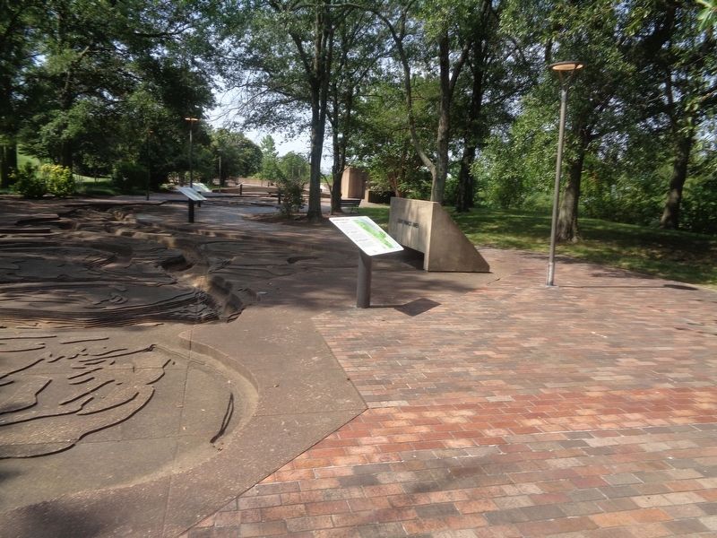 St. Francis River/Hardin Cutoff/Whitehall Crevasse Marker image. Click for full size.