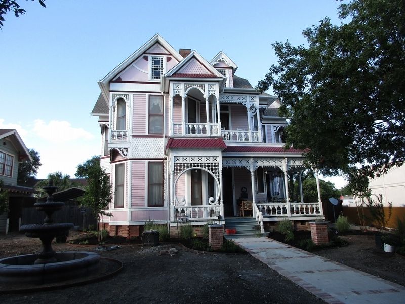 Williams-Erwin House. Click for full size. Williams-Erwin House image. Click for full size.