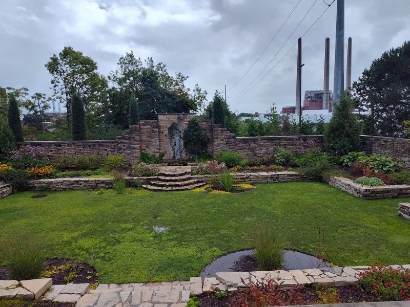 Scott Sunken Garden image. Click for full size.