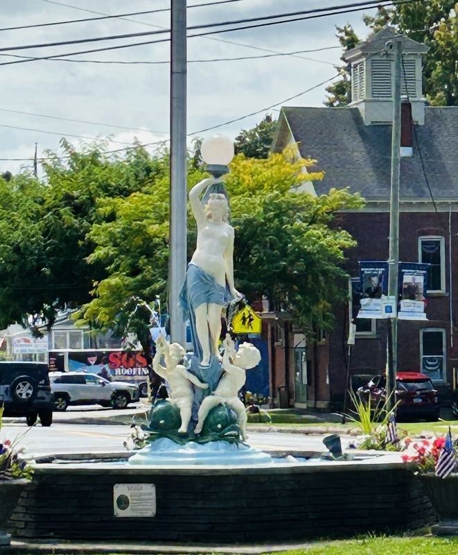 Venus Fountain. Click for full size. Venus Fountain image. Click for full size.