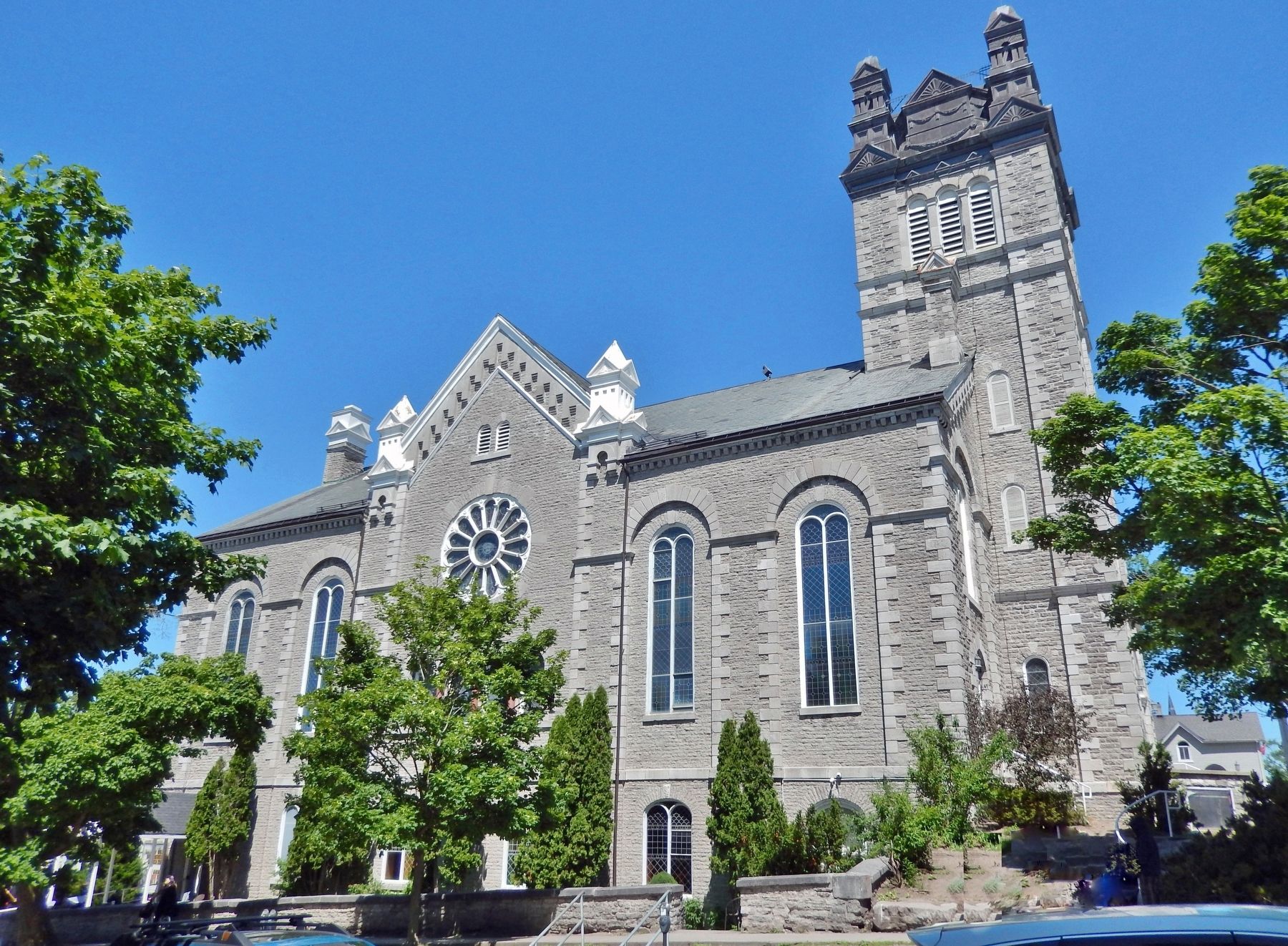 Bridge Street United Church (<i>south elevation</i>). Click for full size. Bridge Street United Church (<i>south elevation</i>) image. Click for full size.