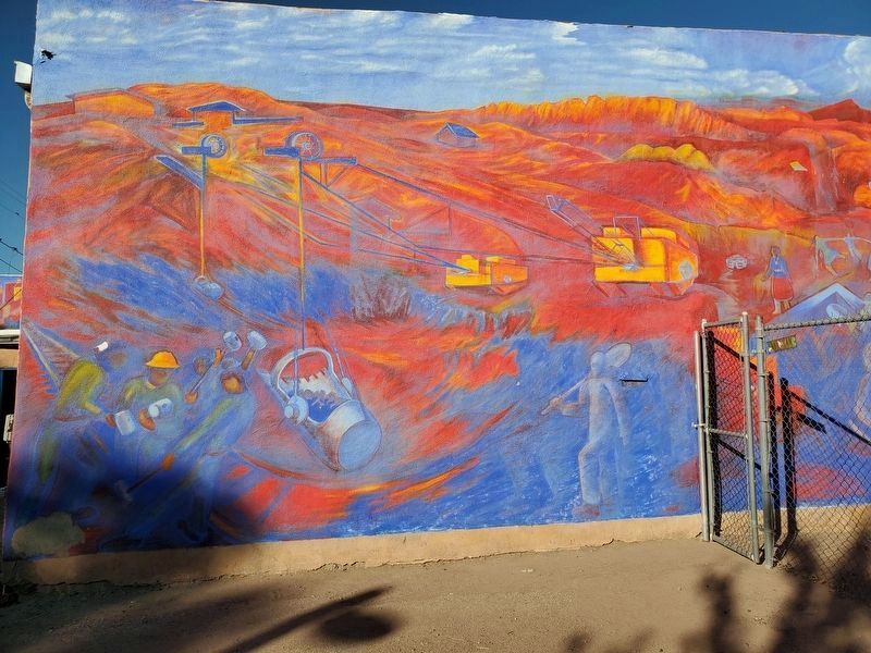 One of two Coal Mining Area murals referenced by the marker image. Click for full size.