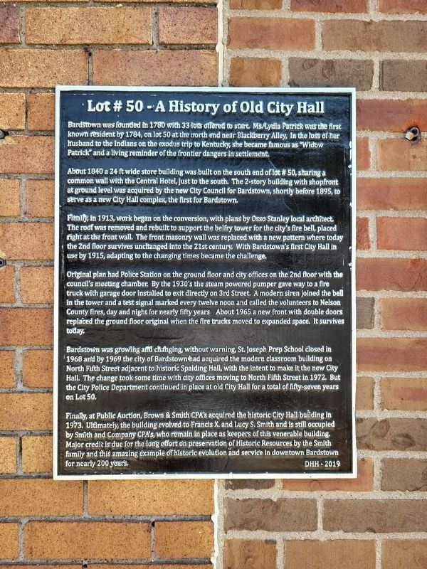 Lot #50 - A History of Old City Hall Marker. Click for full size. Lot #50 - A History of Old City Hall Marker image. Click for full size.
