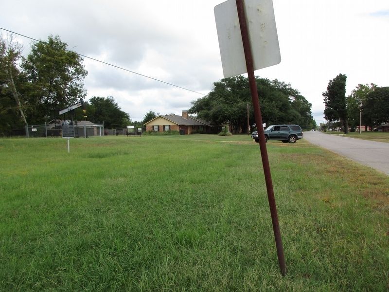 Jarman No. 1 Discovery Well Marker. Click for full size. Jarman No. 1 Discovery Well Marker image. Click for full size.
