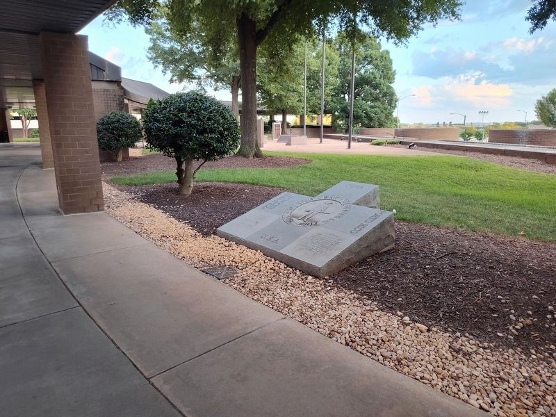 Spanish War Veterans Memorial image. Click for full size.