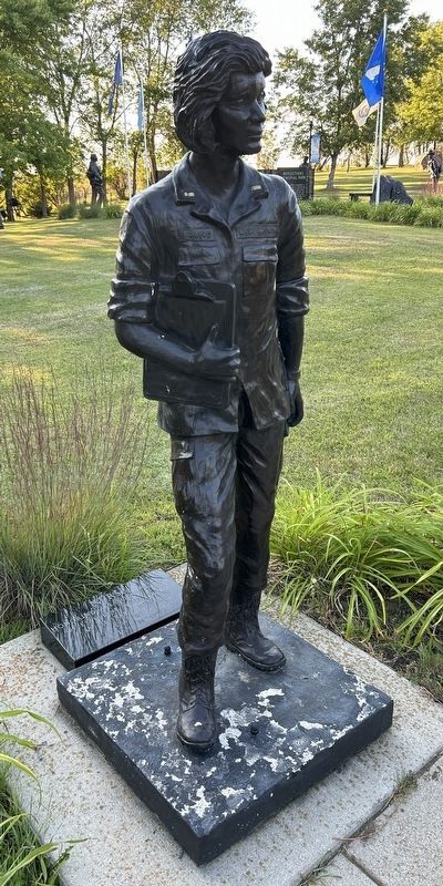 Nurse Statue image. Click for full size.
