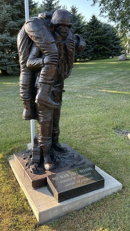 No Man Left Behind Statue image. Click for full size.