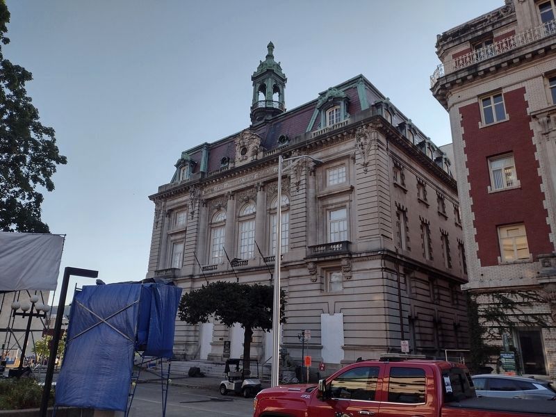 Binghamton Municipal Building image. Click for full size.