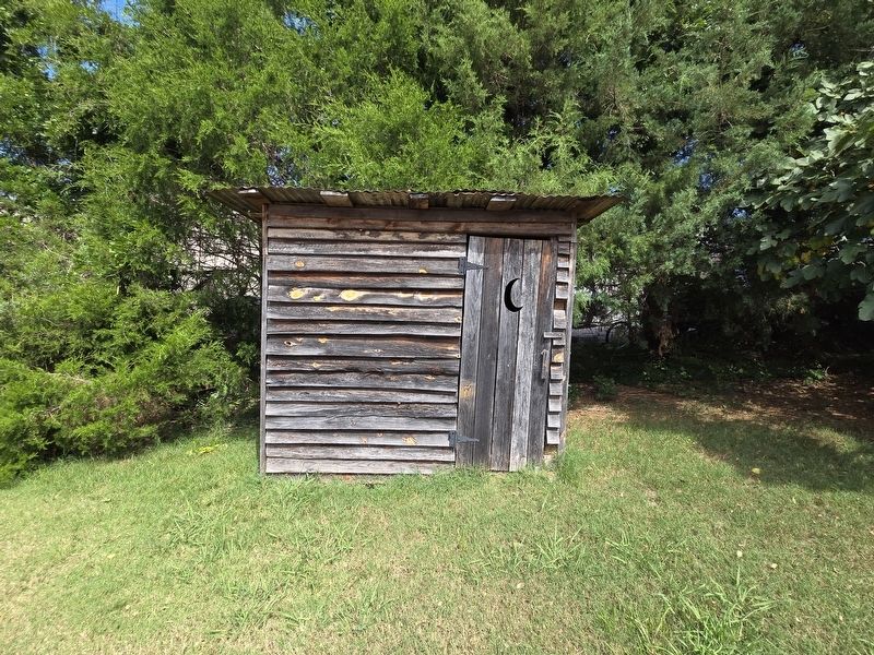 Outhouse behind Mundy House. Click for full size. Outhouse behind Mundy House image. Click for full size.