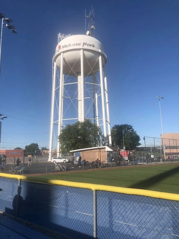 Melrose Park water tower image. Click for full size.