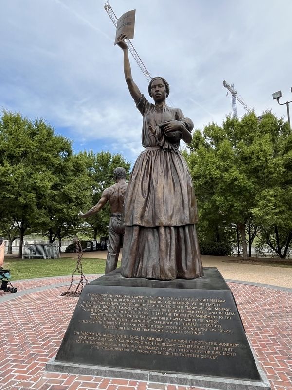 Freedom Monument image. Click for full size.