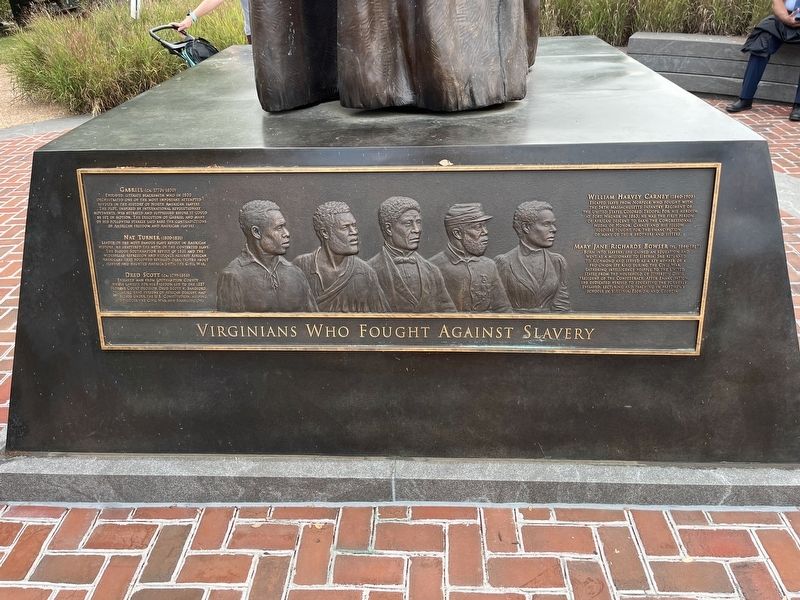 Freedom Monument image. Click for full size.