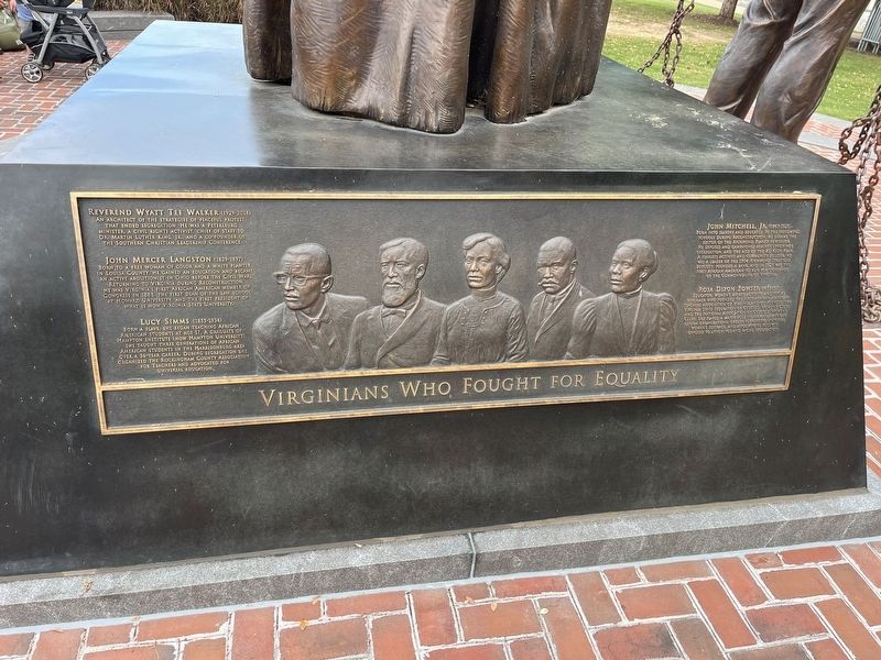 Freedom Monument image. Click for full size.