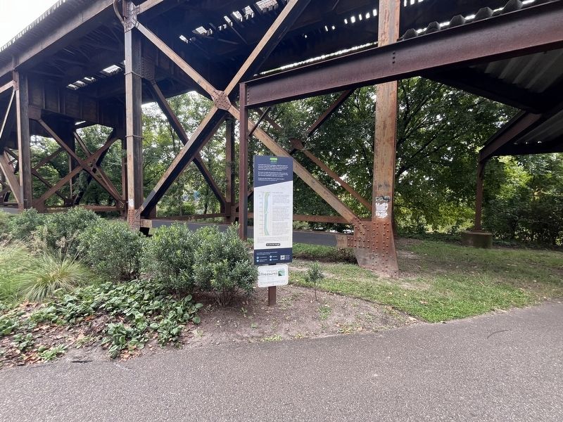 Capital Trees / The Low Line Marker image. Click for full size.