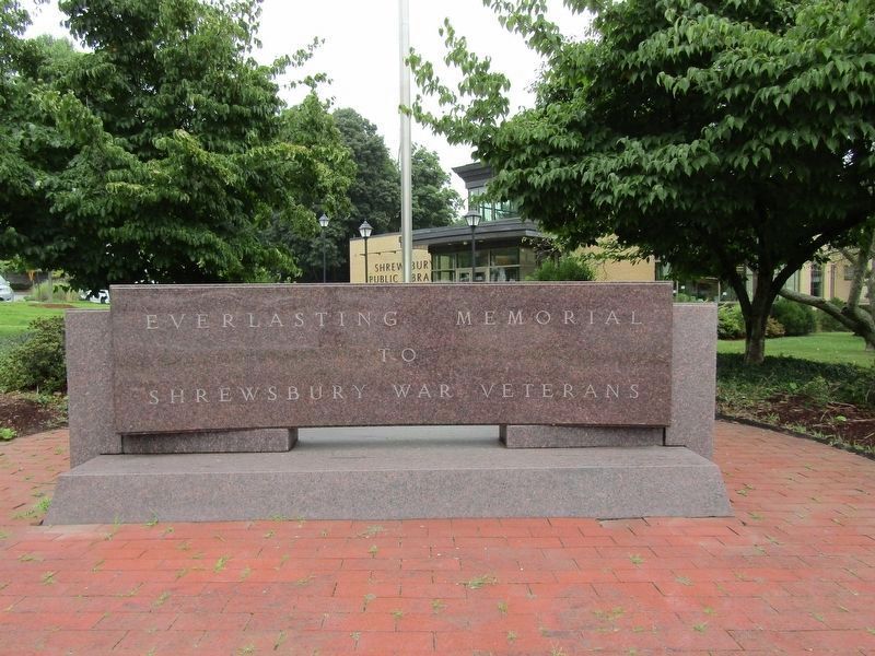 Shrewsbury Veterans Memorial image. Click for full size.